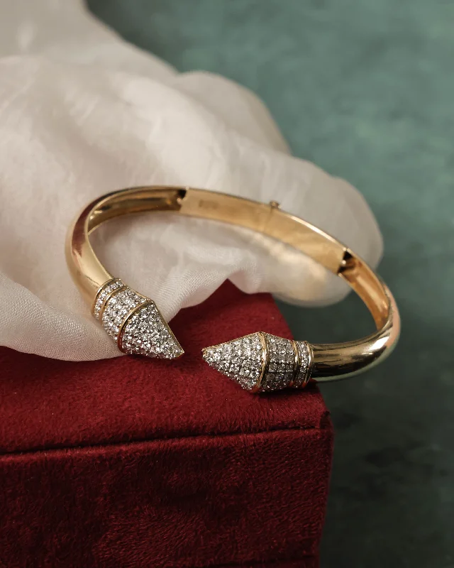 Dazzling Gold Bangles for Evening Parties-Niddhi Diamond Bangle