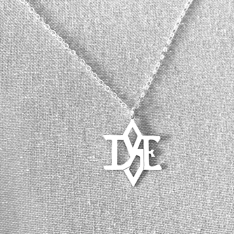 Stylish Pendant Necklace for Trendy Looks-Love Star of David Necklace