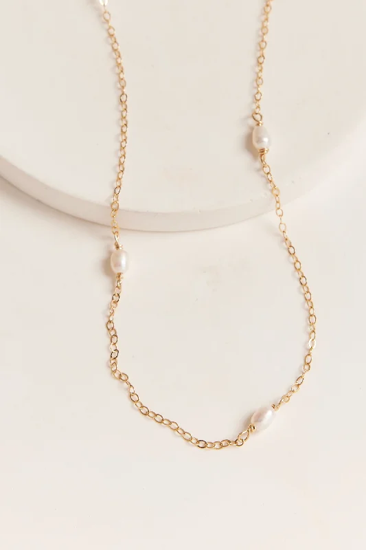 Trendy Necklace for Young Adults-Belle Necklace Gold