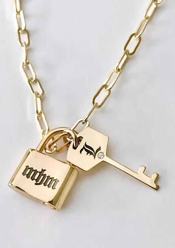 Fashion Necklace for Young Women-Sarah Personalized Lock and key Necklace