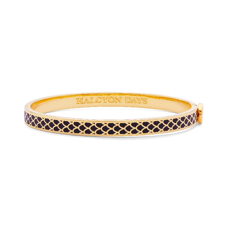 Fashionable Bangles for Day Wear-Skinny Salamander Black & Gold Bangle