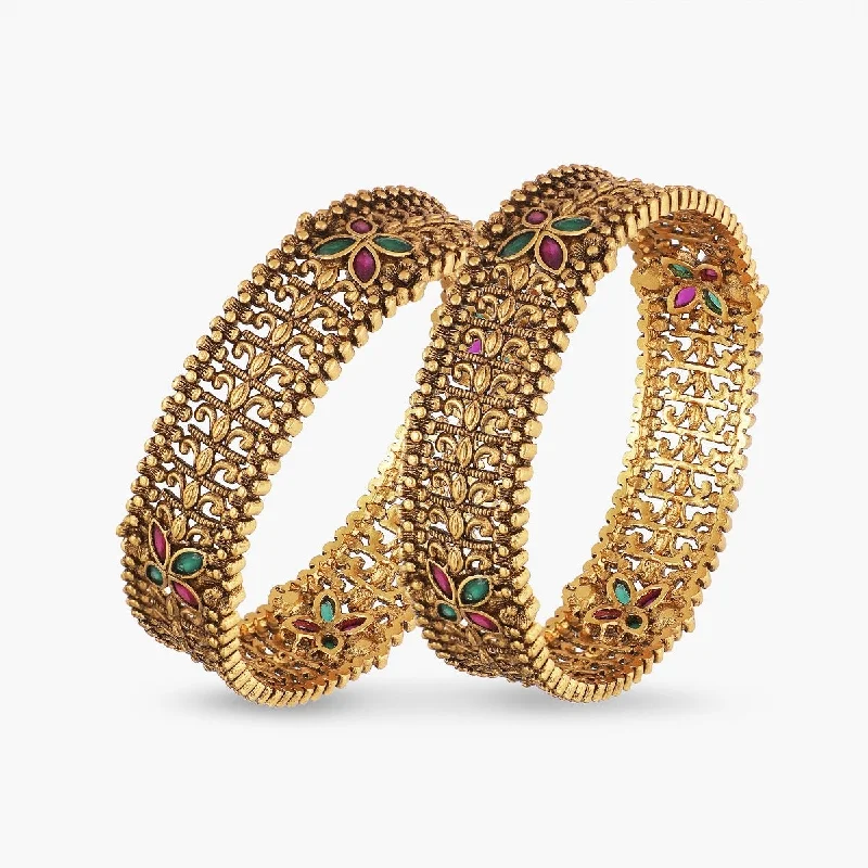 Beautiful Gold Bangles for Bridesmaids-Lakshana Antique Bangles